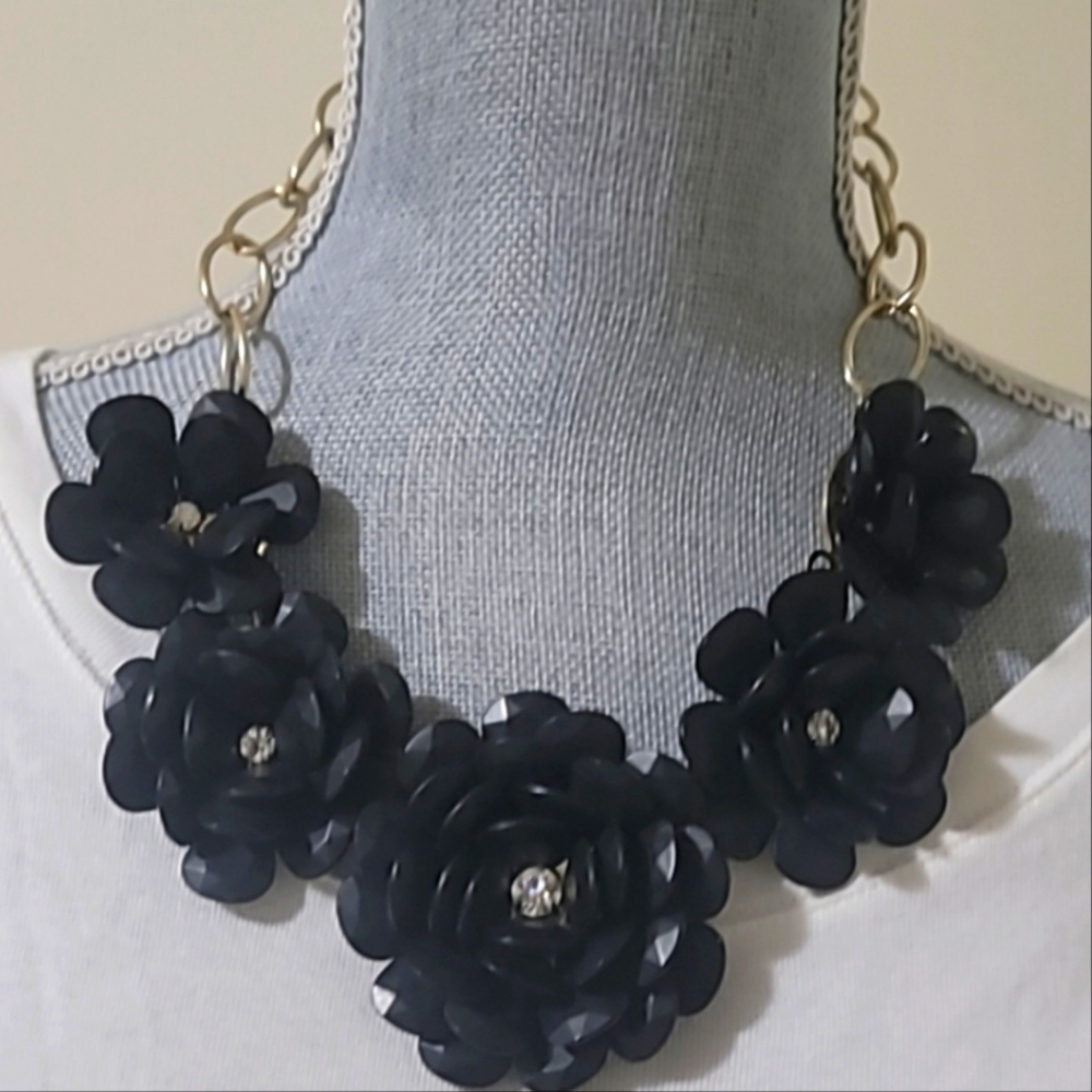 Vintage Statement Gold Plated Necklace Big Black Plastic Roses w/ crystals.